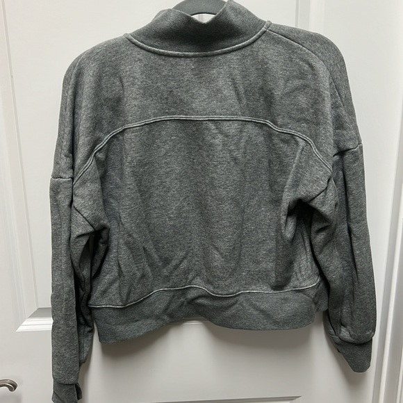 Medium gray Fabletics crop zip up. - Picture 3 of 5